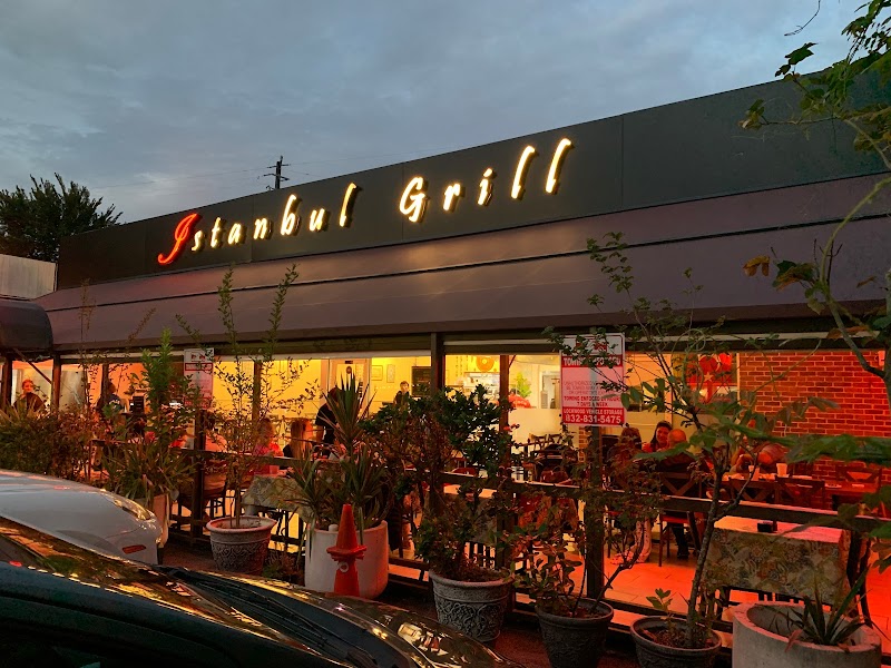 Istanbul Grill & Deli logo